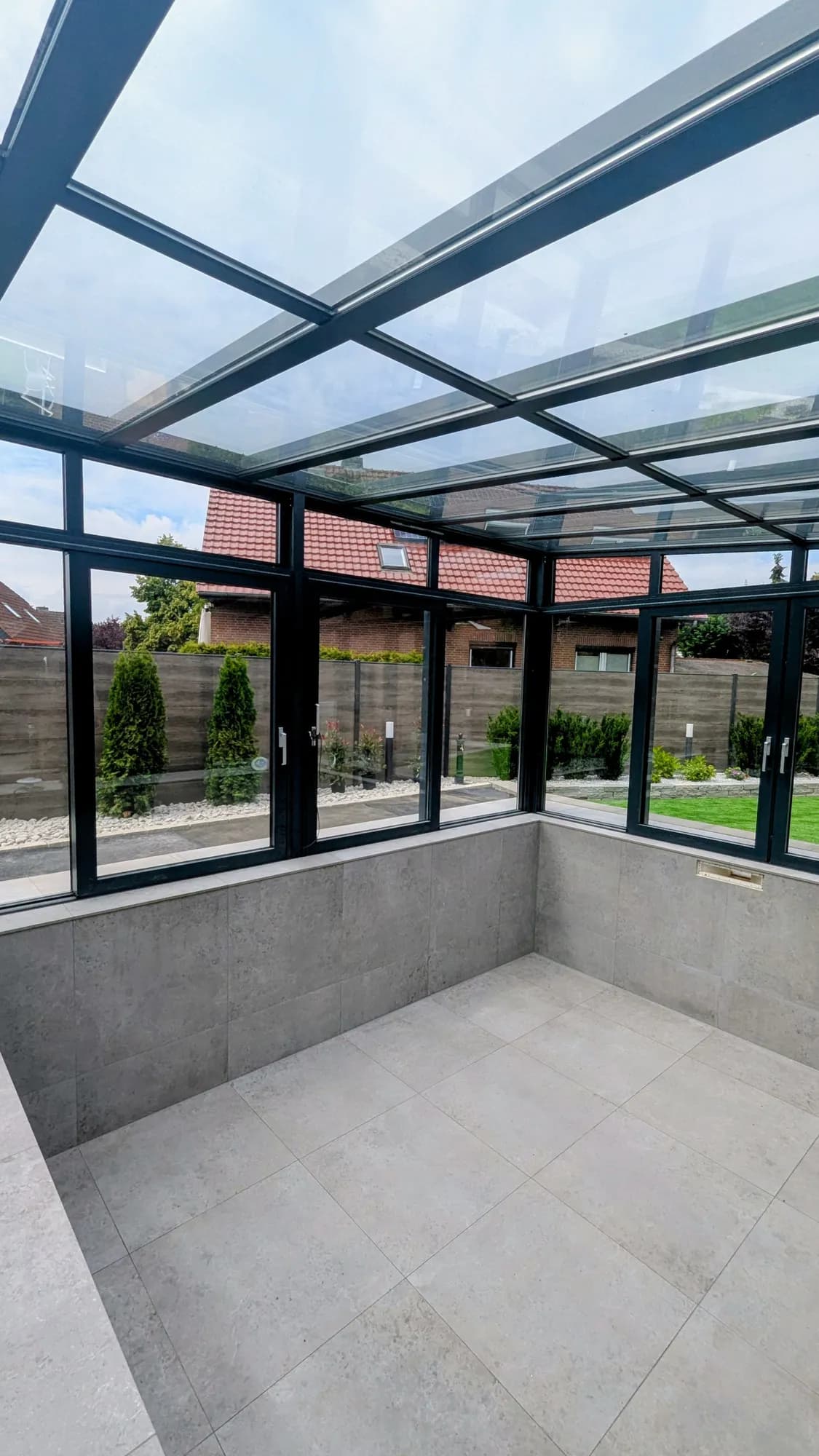 Wintergarten über dem Pool — Bild 5