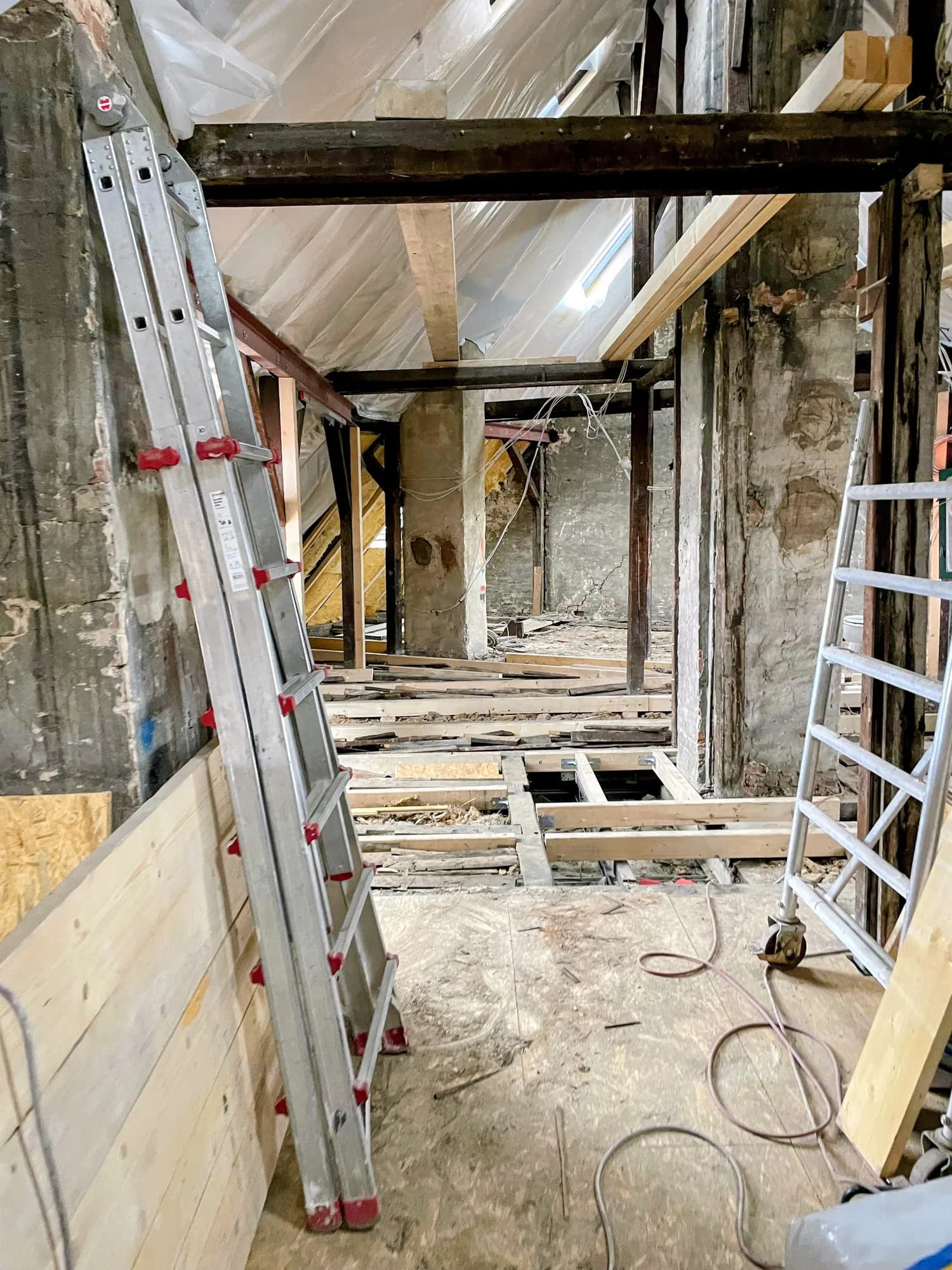 Dachsanierung & energieeffizienter Innenausbau in Hannover — Bild 1